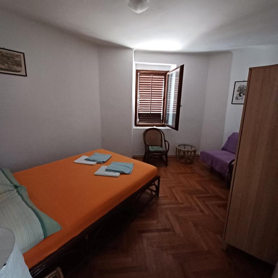 Apt. Old Town Раб Екстериор снимка